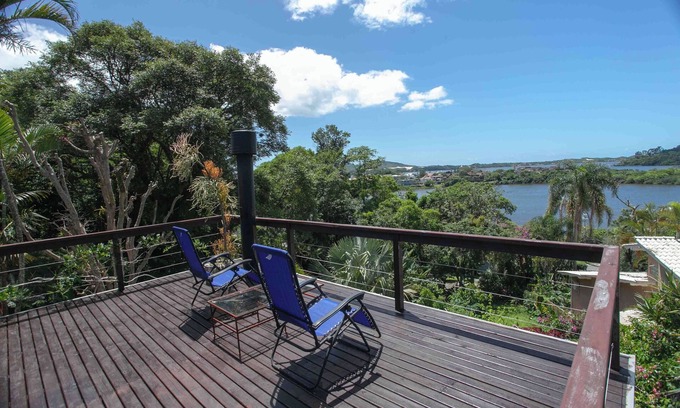 Lagoa da Conceicao House | Casa Tucano a house in nature with spectacular views