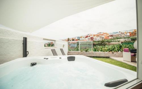 Los Realejos House | Casa Tulipanes & Spa