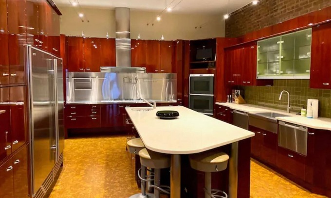 Downtown Hotel | Casa Urbana - Restored Hotel right in the heart of downtown!