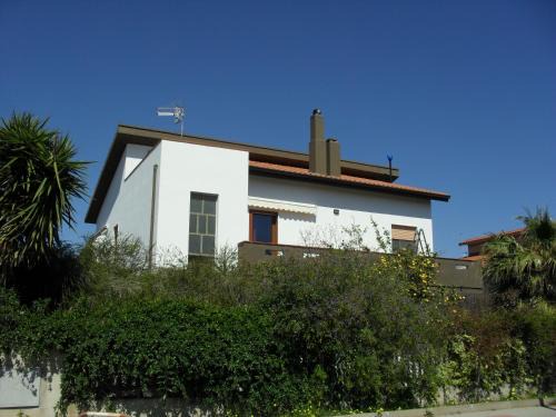 Carbonia Bed & Breakfast | Casa Vacanze"Il Bouganville"