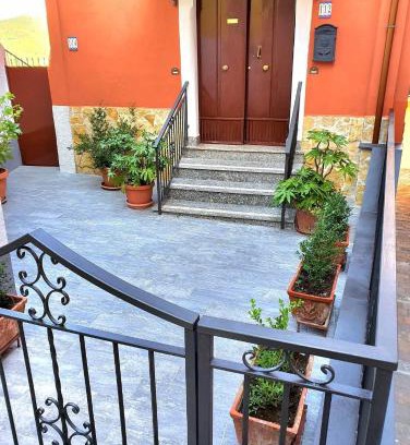 Dragonea Apartment | Casa Vacanze "L'Oasi" Amalfi Coast