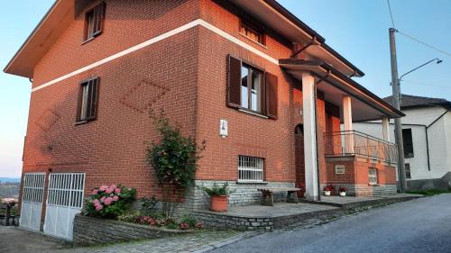 Castellino Tanaro House | Casa vacanze Monte