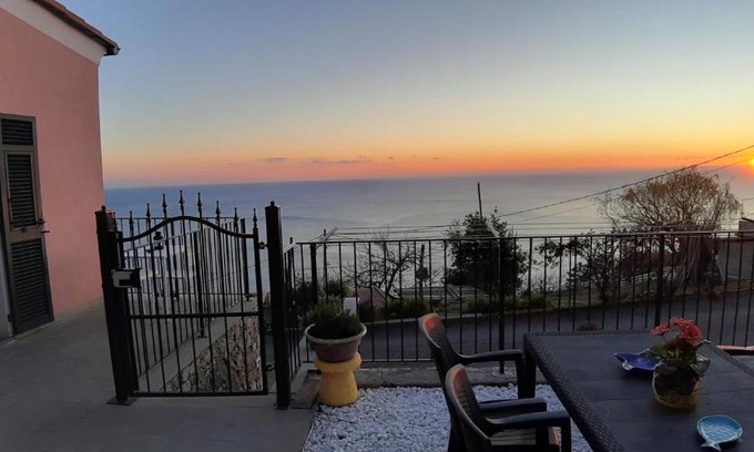 Vernazza House | Casa vacanze Osvaldo