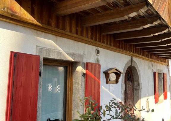 Sutrio House | CASA VACANZE RANUNCOLO 5