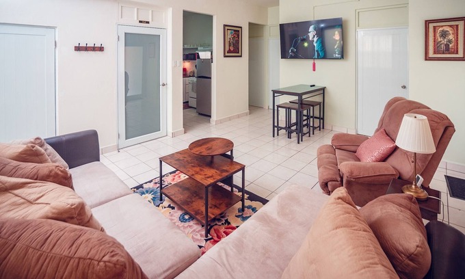 Piedras Blancas Bed & Breakfast | Casa Verde #2