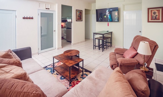 Piedras Blancas Bed & Breakfast | Casa Verde 3