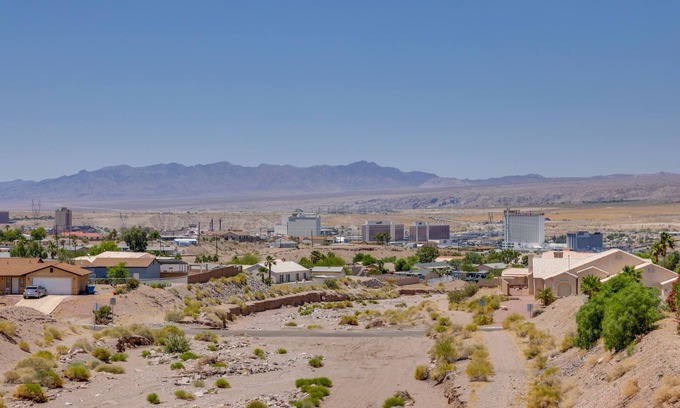 Sunridge Estates House | Casa Vista' Bullhead City Home w/Patio + View!
