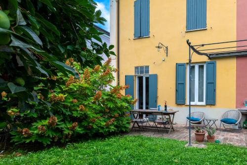 Oltretorrente Apartment | CASA60
