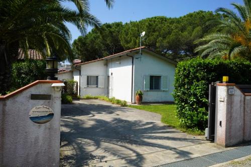 Lacona Apartment | casaisoladelba immersa nel verde a 80mt dalla spiaggia