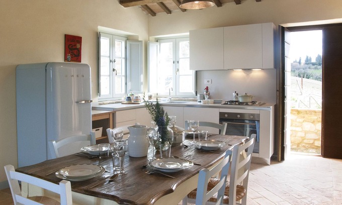Monsampietro Morico House | Casale Biancopecora. Casa Cerqua with swimming pool in the countryside of central Italy