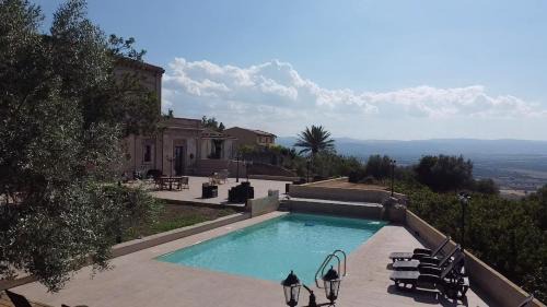 Carlentini House | Casale Ciricó tra Catania e Siracusa