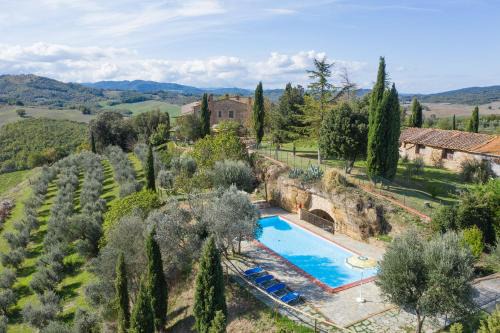 Casole d'Elsa Villa | Casale del Bosco by VacaVilla