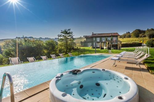 Canelli Villa | Casale Dell'acero Rosso 10, Emma Villas