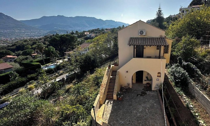 Monreale Apartment | Casale di Sicilia for 4