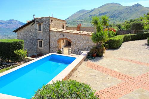 Carini Villa | Casale Maddalena