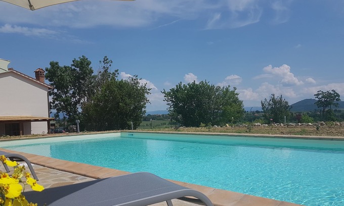 Panicale Villa | Casale Rosie' 3 BEDROOMS + 4 FULL BATHROOMS + WIFI + PRIVATE POOL