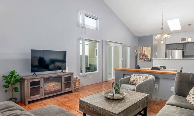 Casas Adobes House | Casas Adobes Escape | Relaxing Tucson Stay