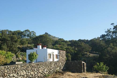 Valverde House | Casas del Monte