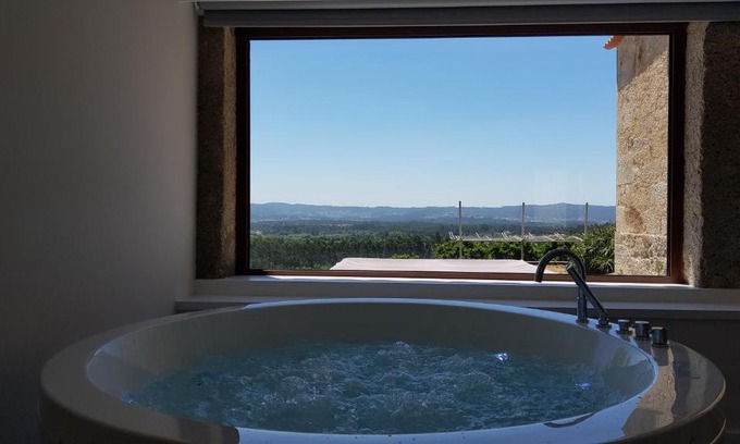 Cardielos House | Casas do Monte de Roques