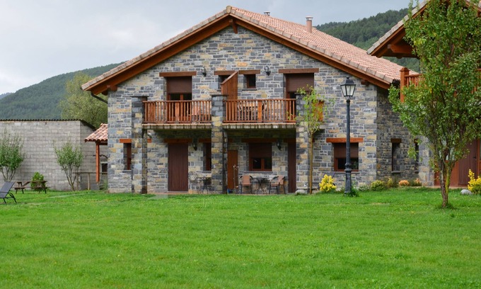 Puertolas Cottage | Casas rurales La Ribera for 4 people
