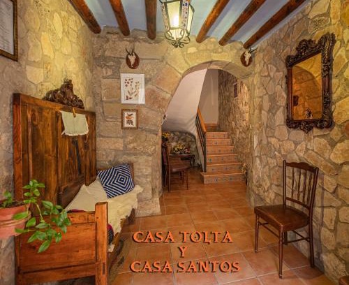 Loarre House | Casas Santos y Tolta