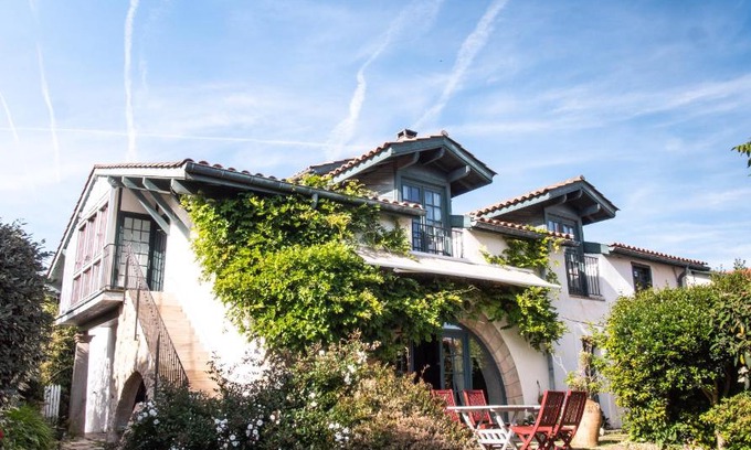Biarritz Bed & Breakfast | Casaviel