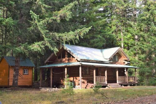 Packwood House | Cascade Log Cabin