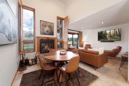 Purgatory House | Cascade Village 18