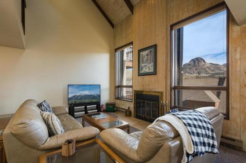 Purgatory House | Cascade Village 50