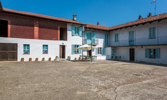 Diano d'Alba House | cascina Abelloni