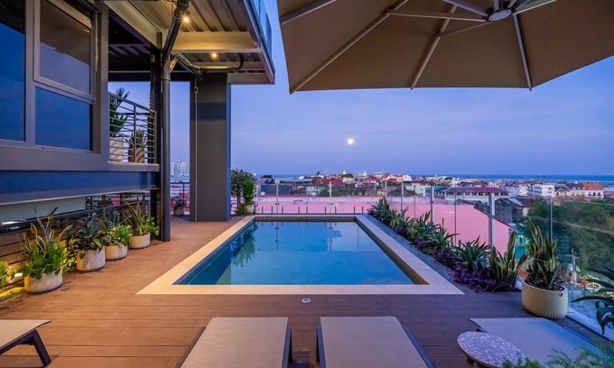 Santa Ana Condo | Casco View Apartments