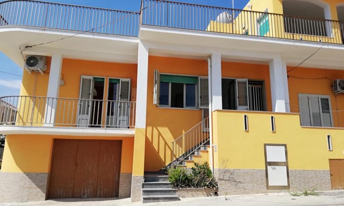 Cava dʼAliga House | Case Vacanze Profumo Di Mare
