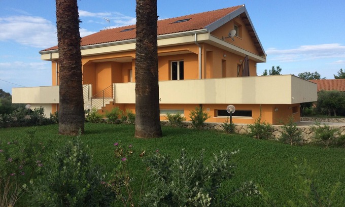 Melilli Villa | Case Vesta, villa in the countryside.