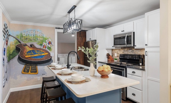 Bristol House | ⚡️Casino home 🎲 2 bedroom Bungalow in the heart of Bristol