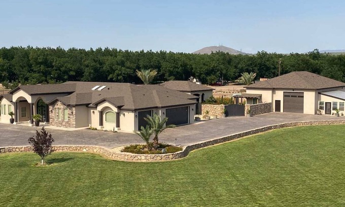 Las Cruces House | Casita at the Mediterranean Palms Estate