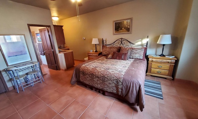 Elephant Butte Apartment | Casita at the SDR Golf course @ the Turtleback Resort