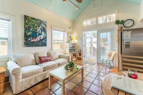 Uptown - Upper Duval House | Casita de Catherine by AvantStay 1 Block to Duval St w Hot Tub