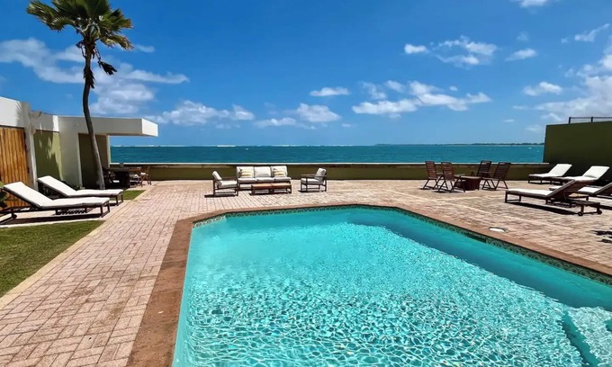 Isla Verde Villa | Casita Playa - Oceanfront Luxury Villa in San Juan