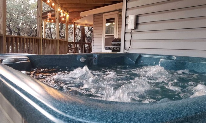 Pipe Creek House | Casitas at Madrona Ranch - Homestead
