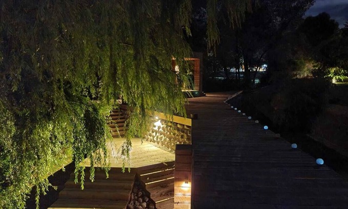 Bajos de Lircay House | Casona del Lago "lodge Pehuén Colbún"