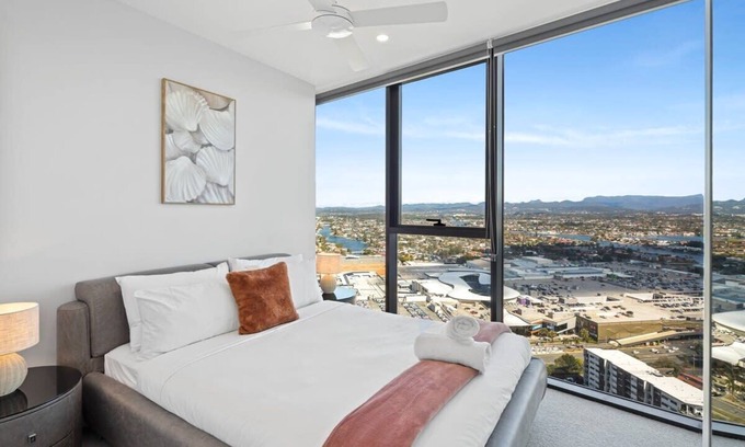 Broadbeach Apartment | CASSA CASINO - Spectacular River & Hinterland Views 1 Bed Apt in Broadbeach!