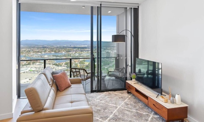 Broadbeach Apartment | CASSA CASINO - Spectacular River & Hinterland Views 1 Bed Apt in Broadbeach!