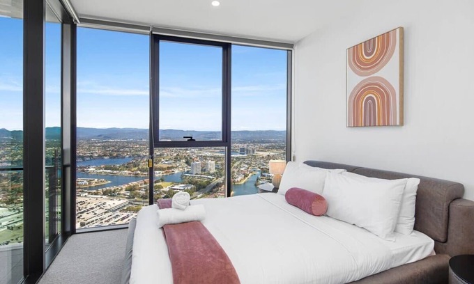 Broadbeach Apartment | CASSA CASINO - Spectacular River & Hinterland Views 1 Bed Apt in Broadbeach!