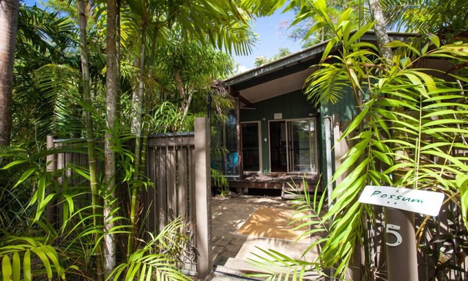Mission Beach House | Cassawong Cottages - Possum