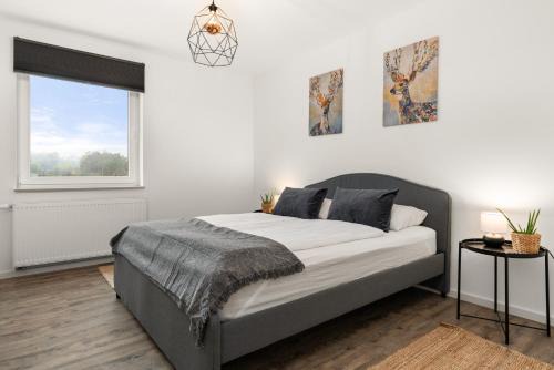 Oberzwehren Apartment | CASSEL LOFTS - Moderne Wohnung für 3 mit Balkon nahe VW-Werk