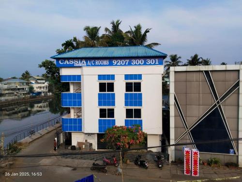 Kochi Hotel | Cassia River View Hotel