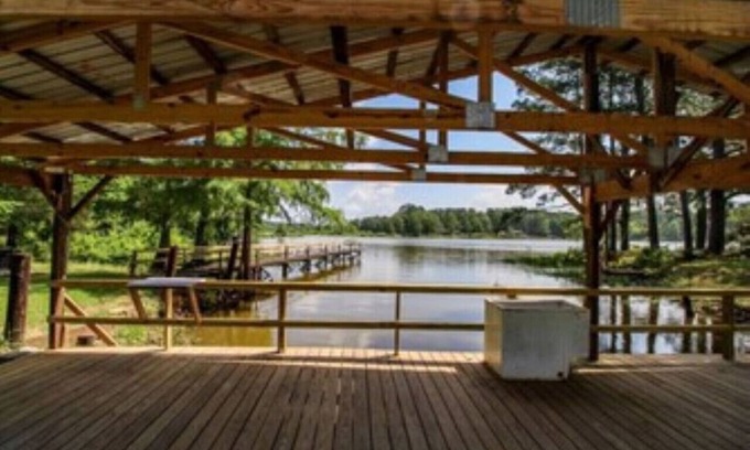 Negreet House | Castaway Camp .