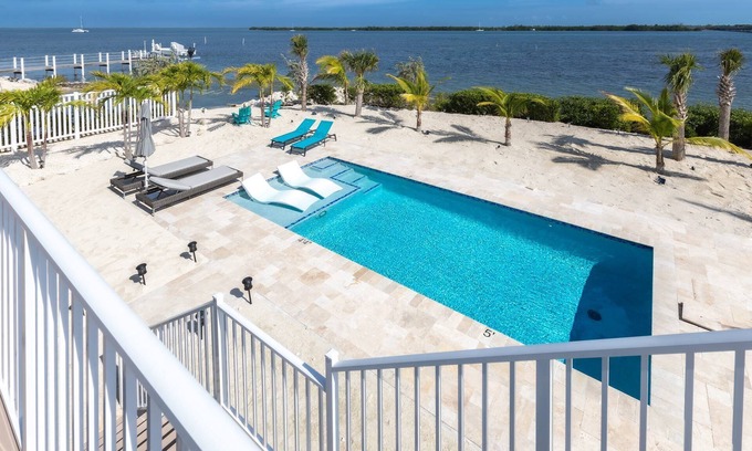 Doctor's Arm House | Castaway On The Keys: Experience Spectacular Open Water Living on Bogie Channel, Pool & Dockage!