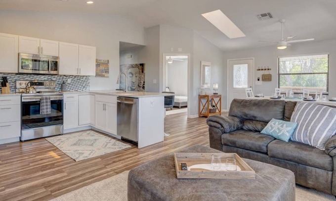 Hudson Beach Estates House | Castaway to the Gulf