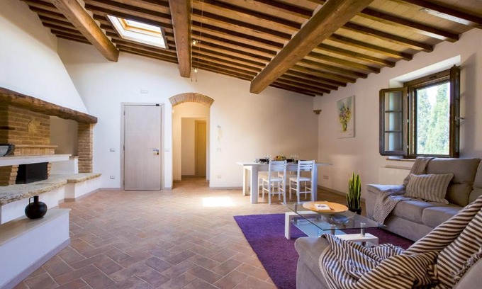San Gimignano Apartment | Castellaccia contemporary country house
